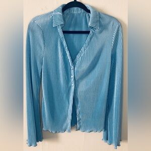 Baby Blue pleated cropped button down blouse with bell sleeves, size M